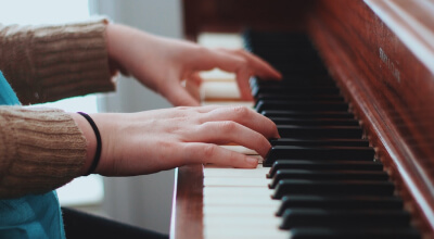 piano tutor intermediate level